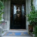 فندق La Maison De Sophie نيم